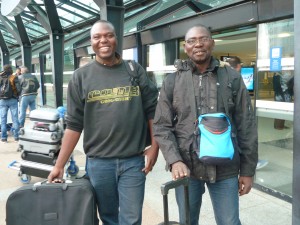 Moussa Sanon et Abdoulaye Ouattara sont arrivés à Lyon pour trois mois intensifs d'études dans le cdare de l'Université Lyon. C'est l'association lyonnaise Reporters solidaires qui les accueille.