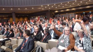 La délégation CFDT a voté le rapport d'orientation et le Manifeste final traçant les orientations de la Confédération européenne des syndicats pour les quatre années à venir (© Pierre Nouvelle).