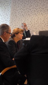 Annie Guillemot, présidente du Sytral et vice-présidente de la Métropole lyonnaise, a ouvert la séance des questions diverses par l'avenir des Cars du Rhône (© Pierre Nouvelle). 