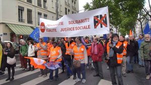 La CFDt et l'Unsa ont réuni un cinquième des manifestants lyonnais (© Pierre Nouvelle). 