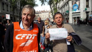 Le 27 septembre2017, à Lyon, les retraités CFDT étaient en queue de manifestation du Groupe des 9. Le 4 iotobre, ils seront en tête de la contestation des mesures gouvernementales (© Pierre Nouvelle).