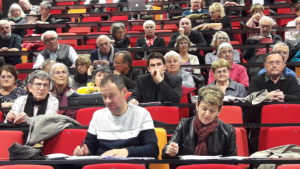 Une bonne centaine de personnes ont participé à un colloque organisé par le Forum syndical européen mardi 22 octobre 2019 dans le grand amphi de l'université Lyon 2 ( © Pierre Nouvelle ).